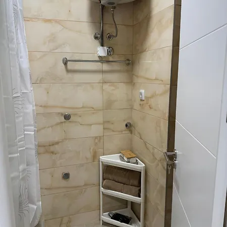 Lux Dc *